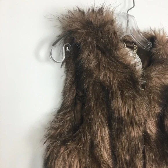 BB Dakota Gold Metal Studs Faux Leather Brown Faux Fur Vest Pockets Small NWT - Picture 7 of 16